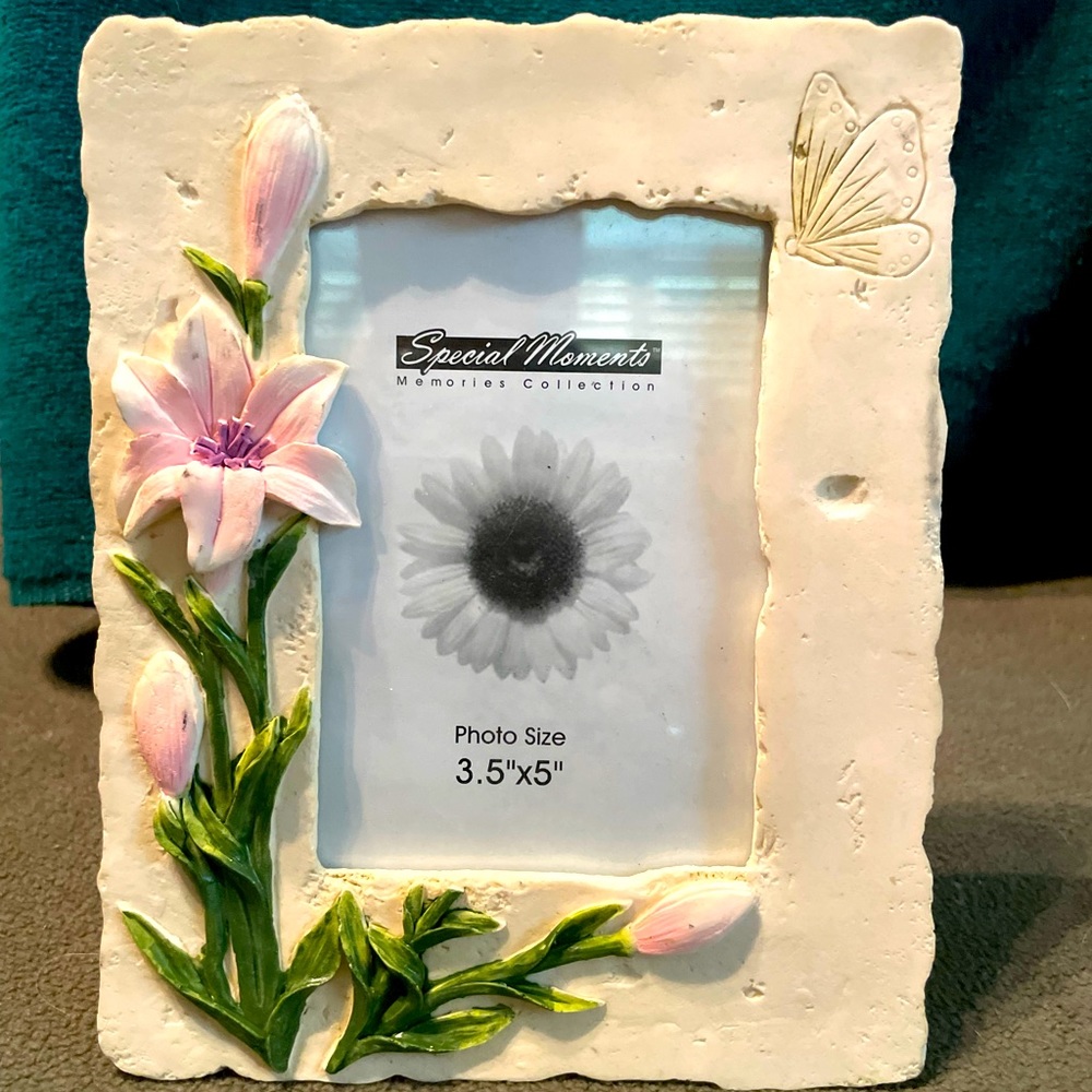 3.5 By 5 Inches Floral Frame